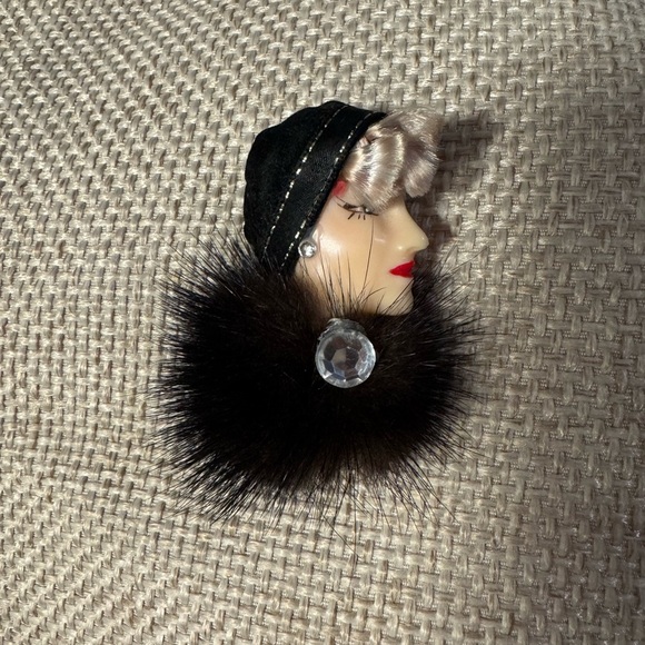Vintage Style Brooch with Black Fur and Crystal Accent - Picture 1 of 1